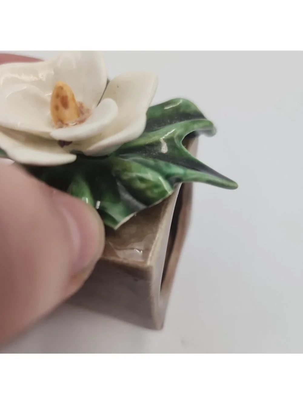 Vintage 4 Napkin Rings Holders Made in Japan Flowers Ceramic